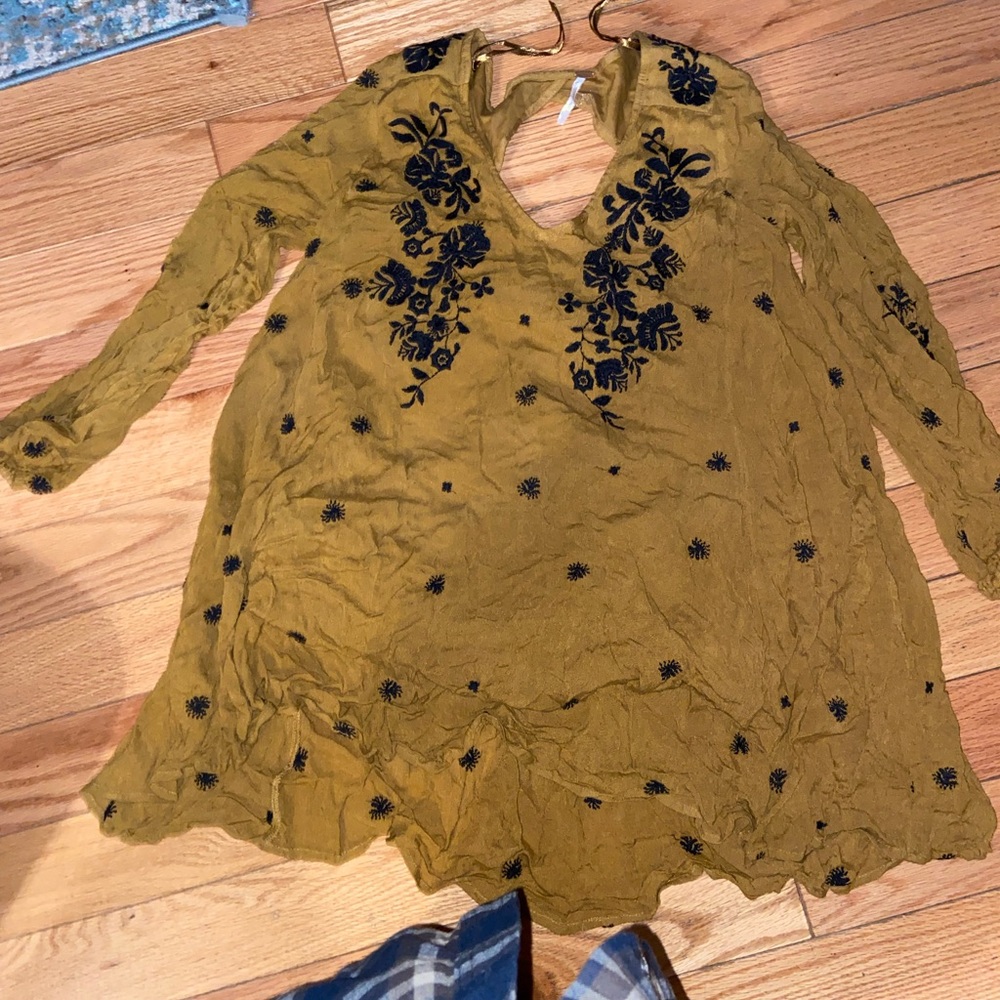 Free people yellow flowy dress, with black Lacey detailing embroidered